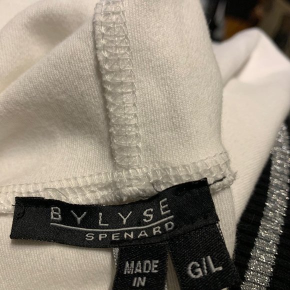 Lyse Spénard, Hooded sweater, Size Large (can fit for 8-10-12).  Real White. - Picture 7 of 10